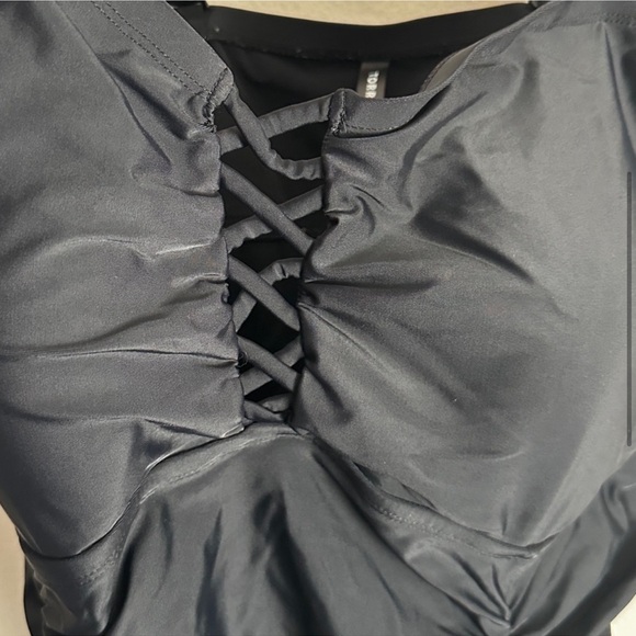 Torrid Swimsuit Lattice Front Cage - One Piece Ruched Retro Wireless za. - Picture 9 of 16